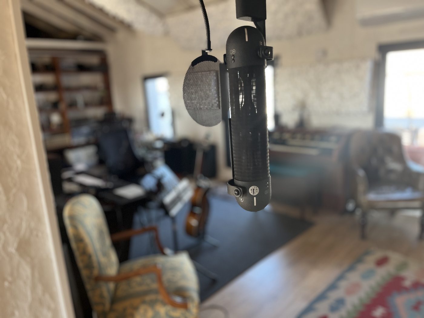 Micrófono de condensador en el estudio de grabación Valencia